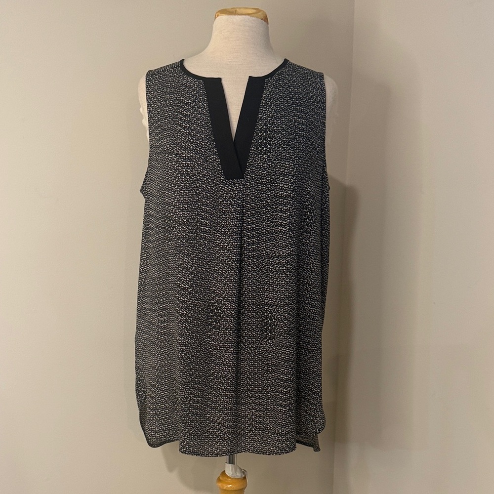 LOFT Monochrome Sleeveless Top